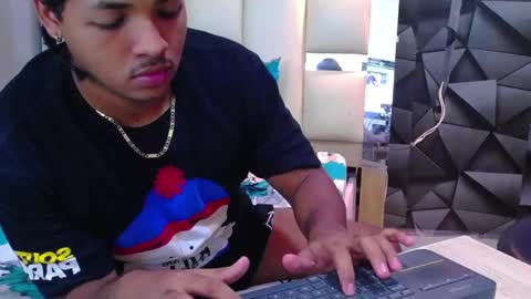 Snapshot of black_king_241 chatting on January 31, 8:22 pm black_king_241 online show from January 31, 8:22 pm