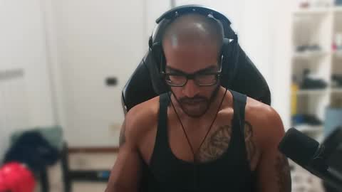 Master online show from April 18, 2:18 pm