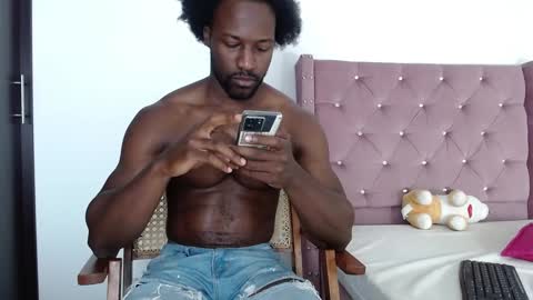 Twtter 1MikeBeckford            Onlyfns beckfordmike online show from January 28, 12:43 pm