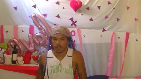 i am D.L online show from February 13, 7:21 pm