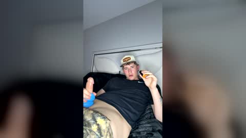 blaisemcmahon9 online show from April 15, 12:32 am