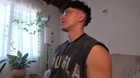 Blake Levi  Independent Model online show from February 26, 3:57 pm