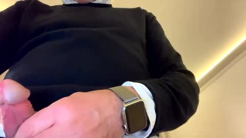 blueeyedboy021170 online show from December 2, 9:29 pm