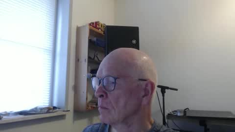 blueeyesn8 online show from October 25, 9:33 am