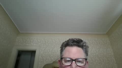 Snapshot of bluemoose70 chatting on January 5, 5:41 pm bluemoose70 online show from January 5, 5:41 pm