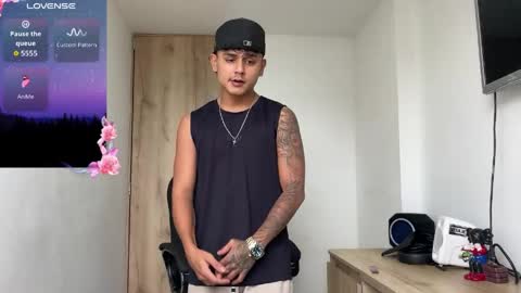 Bob  INDEPENDENT MODEL online show from April 5, 4:58 pm