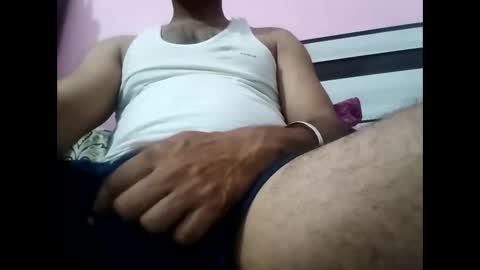 bobby_horny03 online show from April 2, 3:42 pm