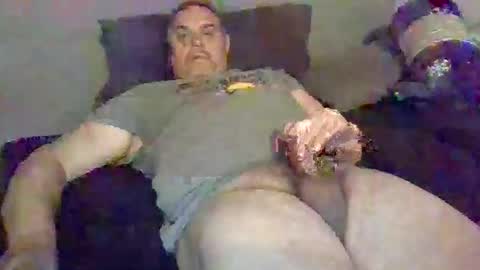 emilio online show from December 5, 8:43 am