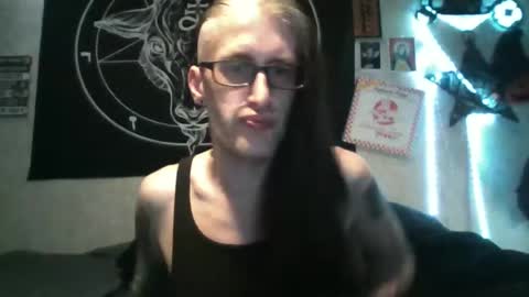 Snapshot of borisprice chatting on February 7, 9:05 am Boris Price online show from February 7, 9:05 am