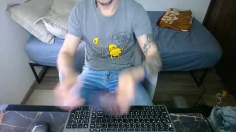 bossking019 online show from March 9, 5:39 pm