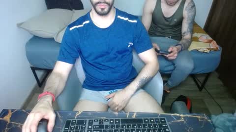 bossking019 online show from March 12, 10:39 pm