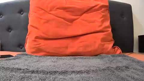 boy3911 online show from December 3, 6:58 pm