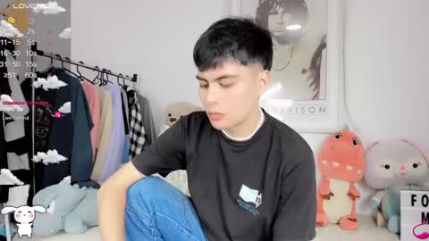 Aaron online show from February 20, 6:35 pm