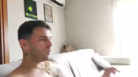 Snapshot of boy_aroundtheworld chatting on October 17, 1:48 pm Dan online show from October 17, 1:48 pm