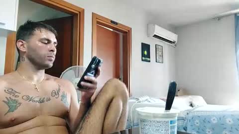 Snapshot of boy_aroundtheworld chatting on September 15, 11:11 am Dan online show from September 15, 11:11 am