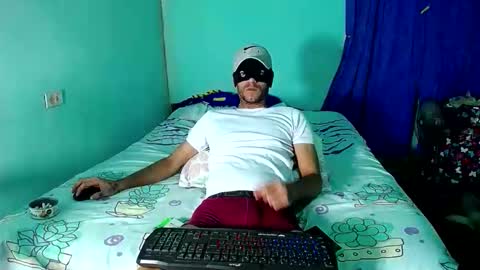 boy_horny_dirty online show from January 14, 5:12 am