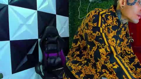 boy_tatto777 online show from September 16, 6:42 pm