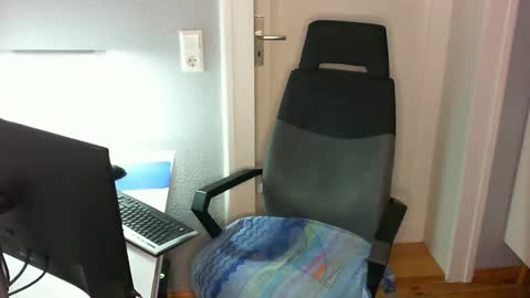 Julian online show from October 11, 4:11 pm