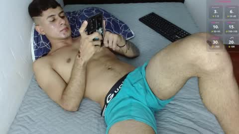 boyg_hots online show from April 11, 8:23 pm