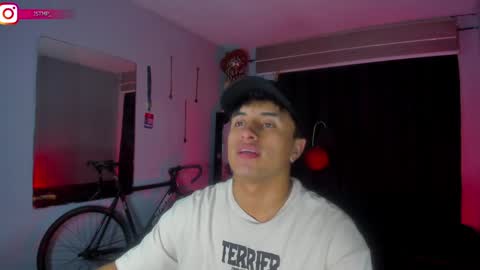 Snapshot of boylatin_777 chatting on February 8, 6:01 am miguel online show from February 8, 6:01 am