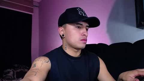 Snapshot of boylatin_777 chatting on October 8, 4:17 am miguel online show from October 8, 4:17 am