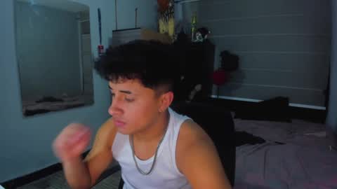 Snapshot of boylatin_777 chatting on January 26, 3:06 am miguel online show from January 26, 3:06 am
