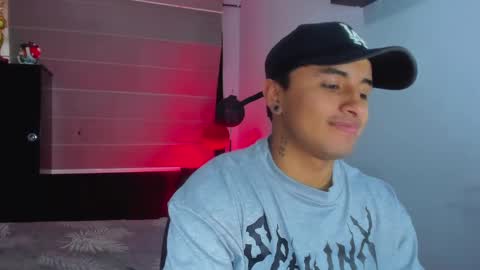 Snapshot of boylatin_777 chatting on January 5, 3:02 pm miguel online show from January 5, 3:02 pm
