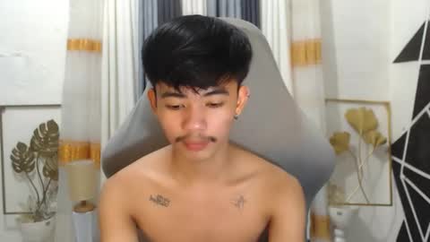 HI IM JAMES DONT FORGET GIVE ME THUMBS UP AND JOIN TO MY FANCLUB online show from December 7, 3:19 pm