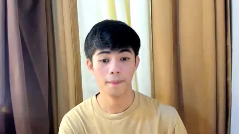 HI IM JAMES DONT FORGET GIVE ME THUMBS UP AND JOIN TO MY FANCLUB online show from February 3, 3:50 pm