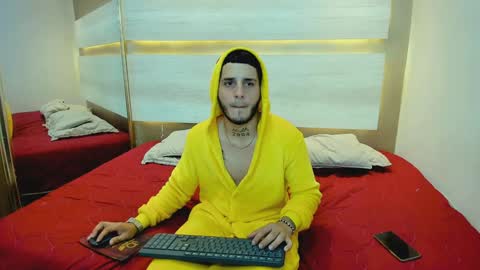 MAX online show from December 21, 5:03 am