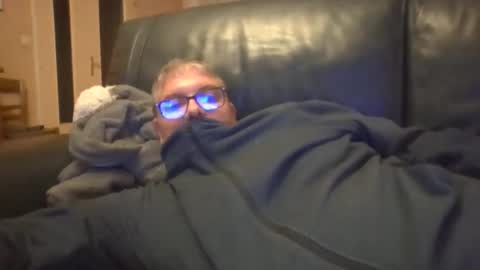 bozo81 online show from December 4, 4:47 pm