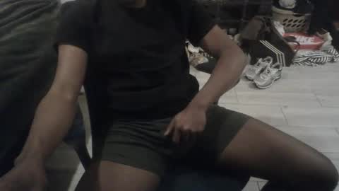 bquen400 online show from December 2, 8:45 pm