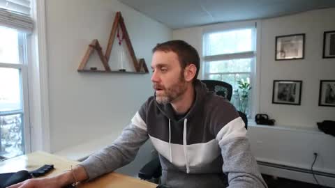 BradBronton online show from December 17, 7:09 pm