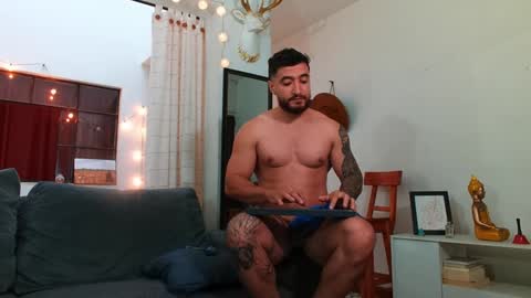 Bradley Martinez online show from January 6, 10:26 pm