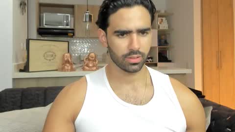 bradleymartin7 online show from October 23, 12:03 am