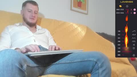 Snapshot of bradryder__ chatting on December 12, 12:55 pm Call me Alex online show from December 12, 12:55 pm