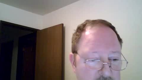 bradybunchfan1 online show from April 5, 12:01 pm