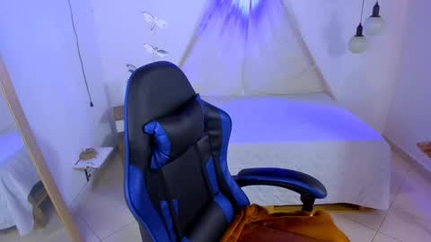 B R A N D online show from November 24, 11:22 am