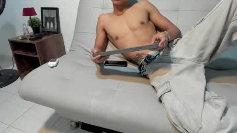 brandom_brook online show from April 19, 4:12 am