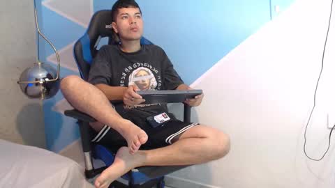 brandon_hills online show from October 10, 6:35 pm