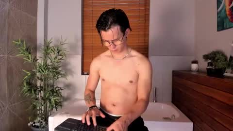 brandon_starkk online show from December 20, 11:28 am
