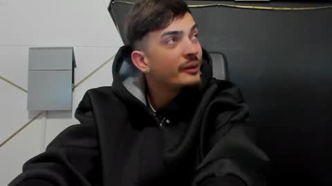 BrandonTateX online show from April 18, 6:59 am