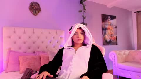   online show from December 23, 1:13 pm