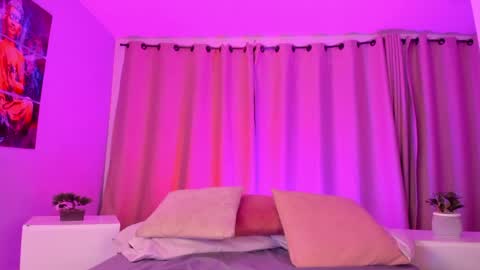   online show from April 12, 5:42 am