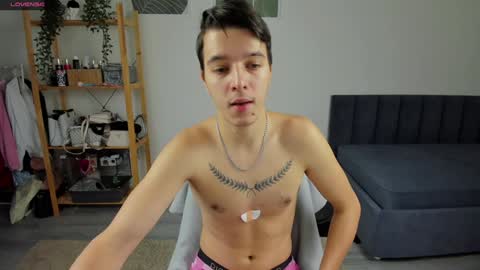 Johny Bravo online show from December 5, 7:49 am