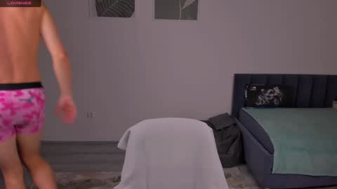 Johny Bravo online show from December 16, 6:32 am