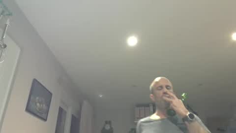 brendanpd online show from March 28, 2:23 am