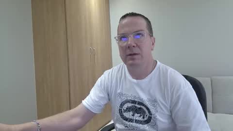 Brett online show from December 20, 9:05 am