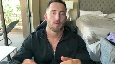 Brett Mycles online show from October 26, 8:22 pm