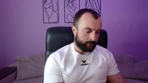 brindlefly69 online show from April 17, 10:29 am